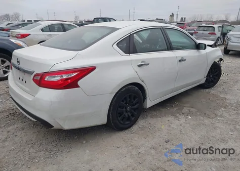 2017 Nissan Altima 2.5 S z USA, uszkodzony, nr VIN 1N4AL3AP6HN342811